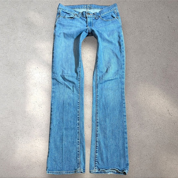 Old Navy “The Flirt” Low Rise Bootcut Jeans - Picture 1 of 6